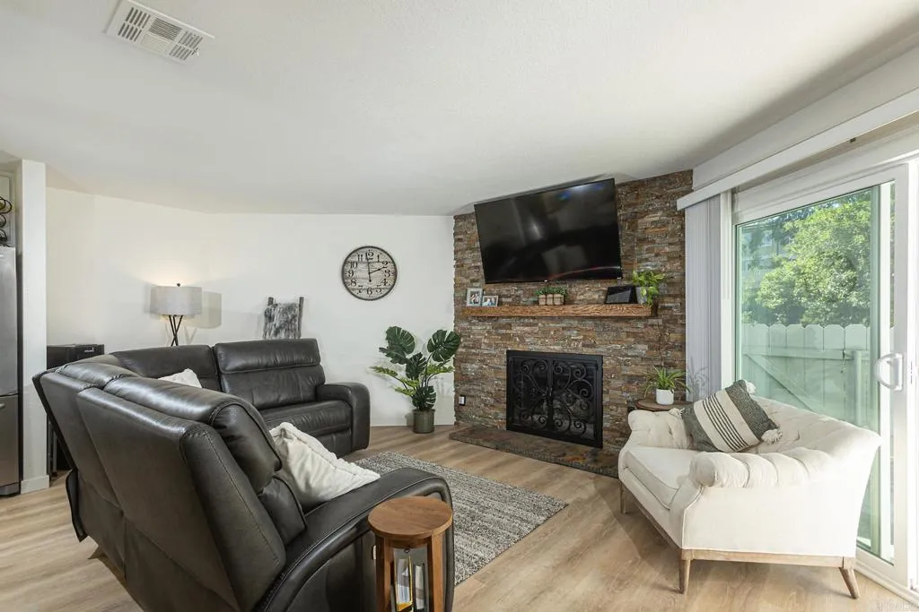 Photo #4: NDP2501434 Listing 