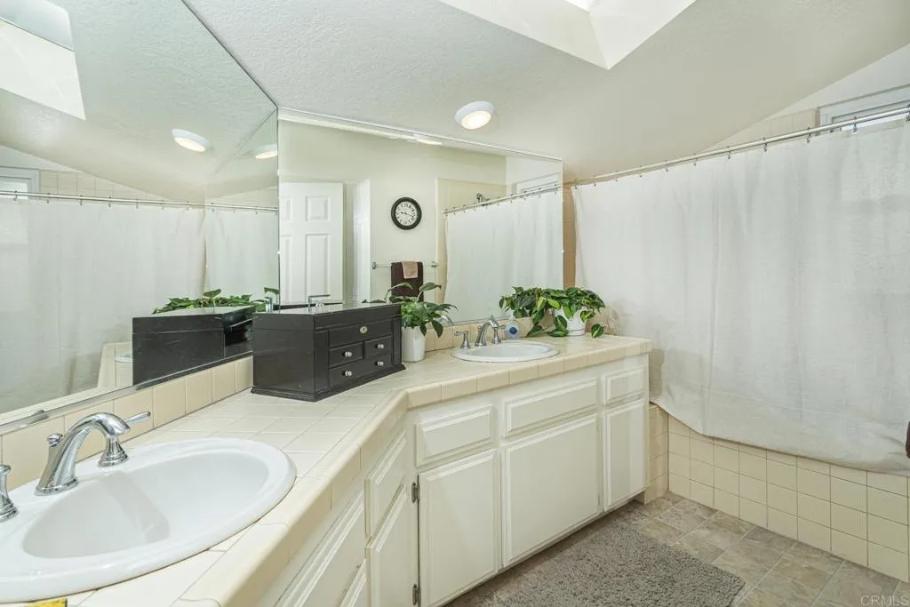 Photo #6: NDP2501434 Listing 
