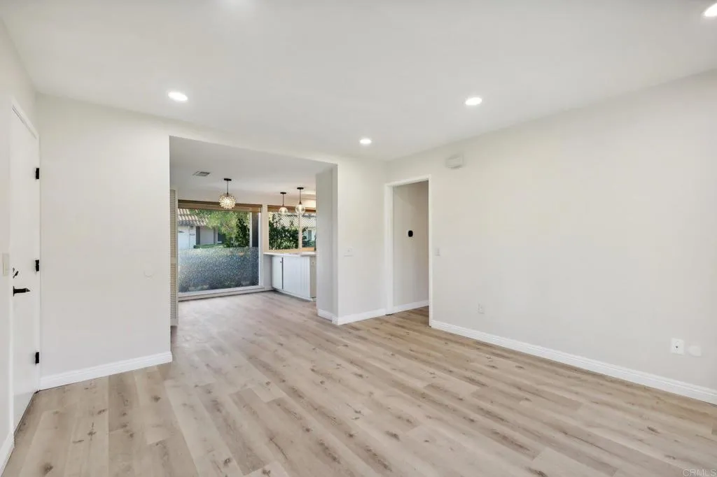 https://cdn.realtyfeed.com/cdn/127/306364761/3163d5191913201882ac14e40588dc01.webp