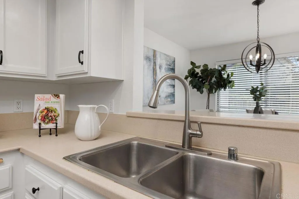 https://cdn.realtyfeed.com/cdn/127/306365070/6c7e93e54472cdd009b6a1f473665ecd.webp