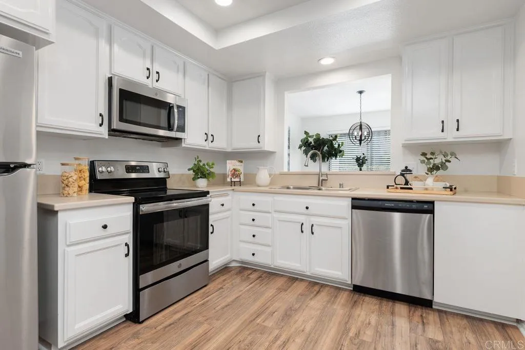 https://cdn.realtyfeed.com/cdn/127/306365070/e442a23981ddcdb929c688f8aba3b230.webp