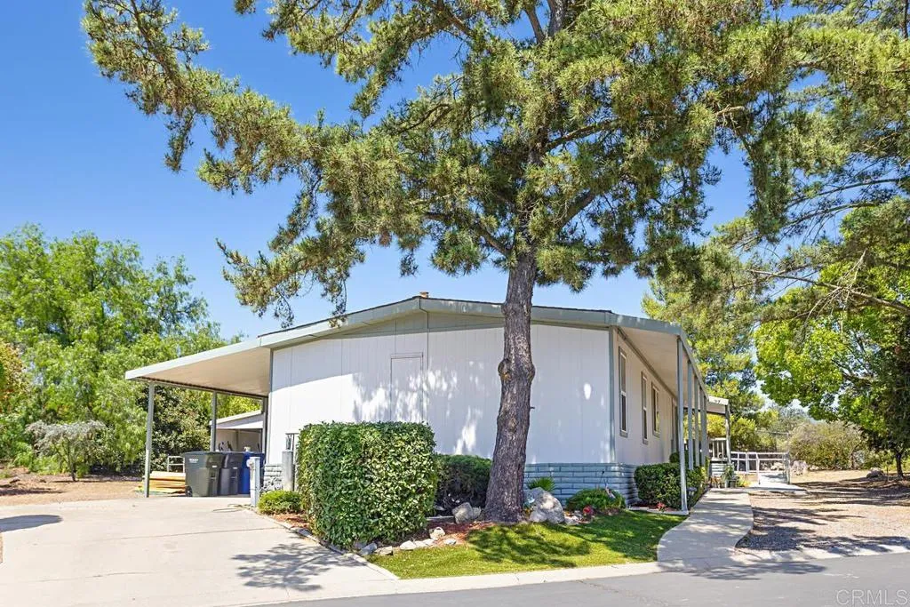 https://cdn.realtyfeed.com/cdn/127/306365480/51eb7974d07b302e6ffae59d9bcf0d2d.webp