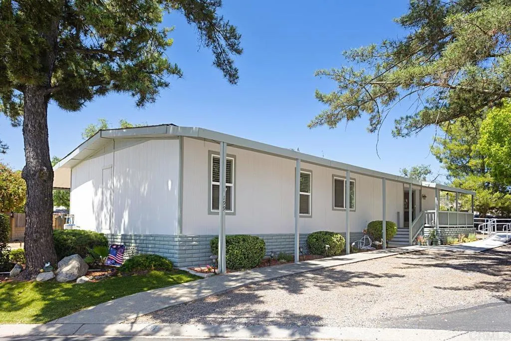 https://cdn.realtyfeed.com/cdn/127/306365480/d1aac100c790c7f322c92510478ba977.webp