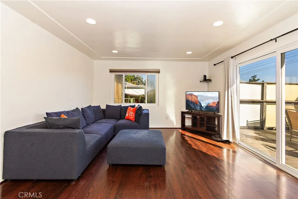 https://cdn.realtyfeed.com/cdn/127/306365559/61991d16df146c5349ad3befef135944.webp