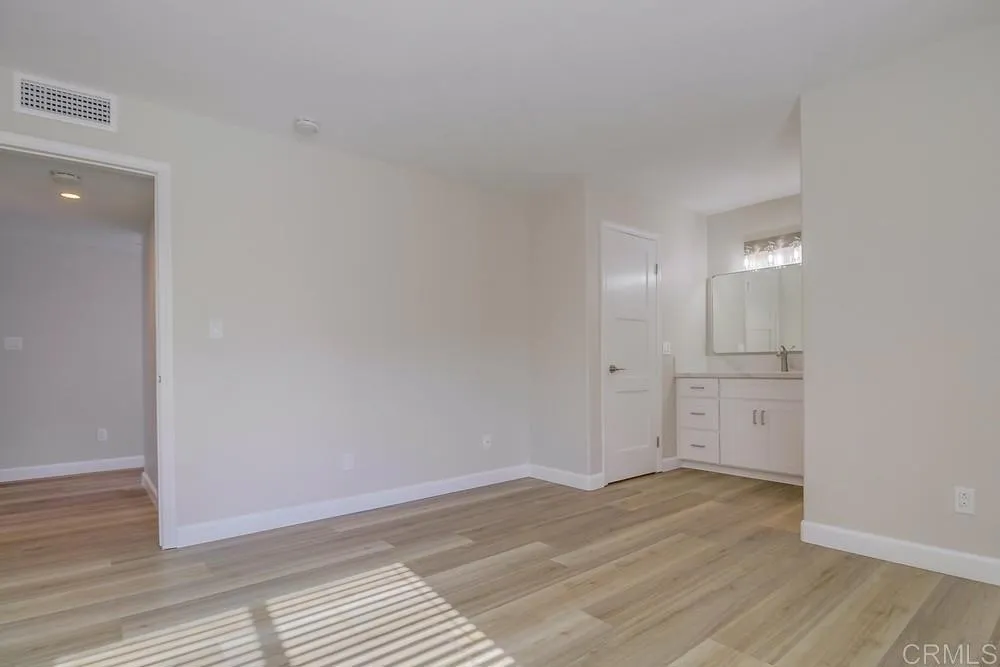 https://cdn.realtyfeed.com/cdn/127/306365593/63b20e4596be5d6e3cdd66a3e76c84ca.webp