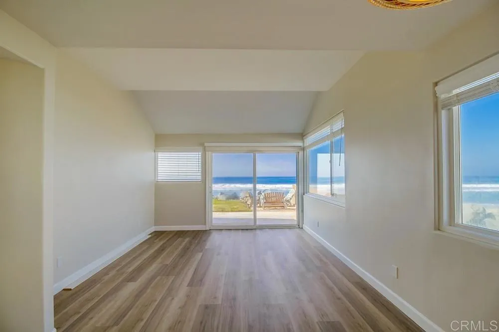 https://cdn.realtyfeed.com/cdn/127/306365593/b52db393c2b4785a7950425efd4fe8e0.webp