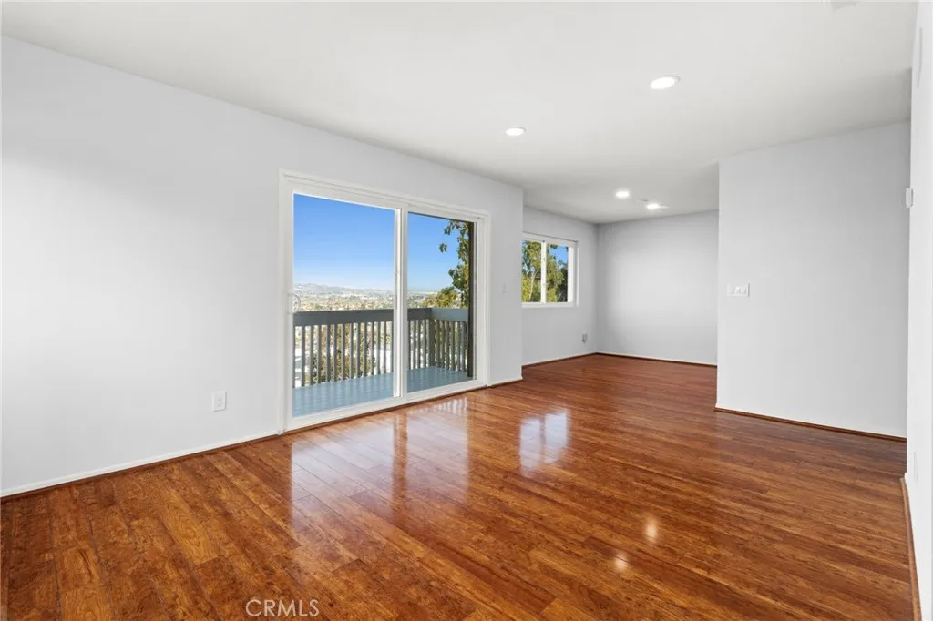 Photo #5: OC25034032 Listing 