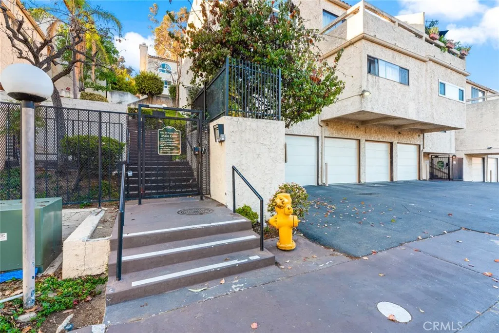 https://cdn.realtyfeed.com/cdn/127/306366106/2e7df4bb9fc3b74912cc8c7ced476c64.webp