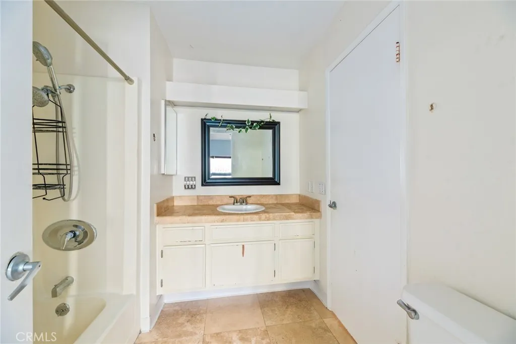https://cdn.realtyfeed.com/cdn/127/306366106/d88d898b2eadfa9eeabca096c8d870a3.webp