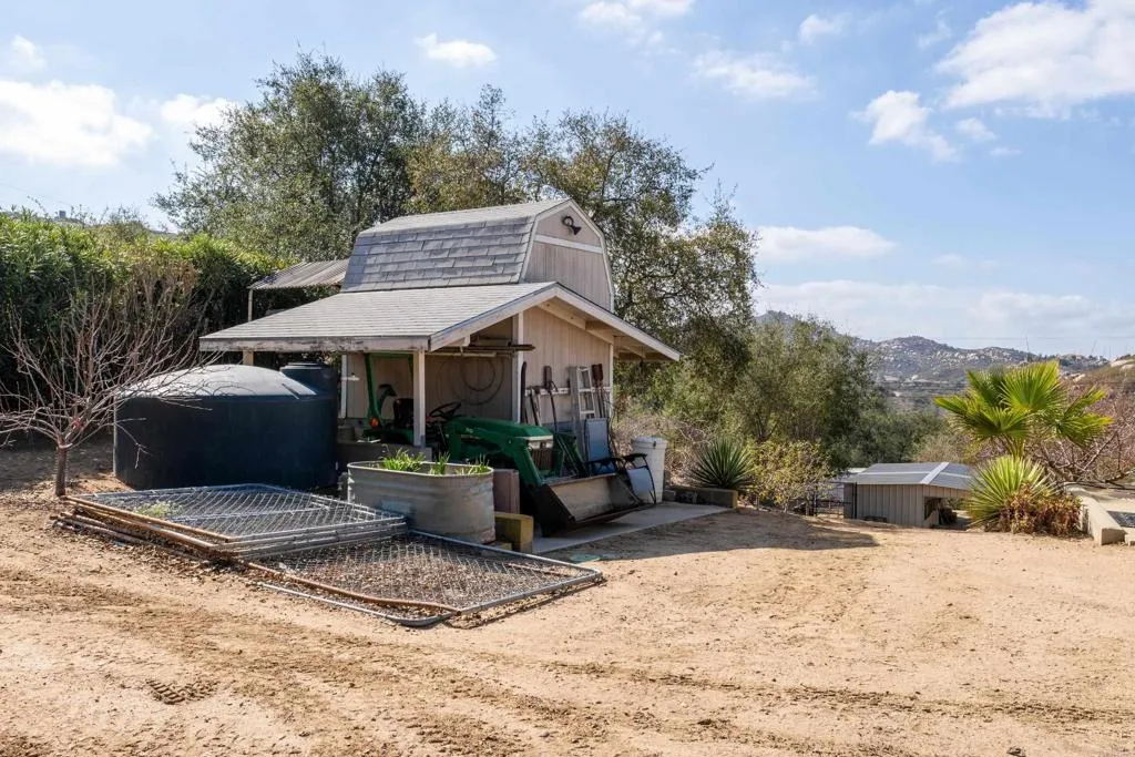 https://cdn.realtyfeed.com/cdn/127/306366197/3d249681fa37aab9e49bea5c56671e8b.webp