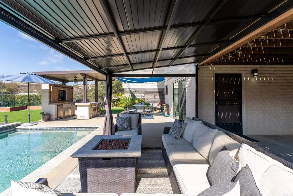 https://cdn.realtyfeed.com/cdn/127/306366197/65a53fbe67bcb9dc43caa38e1e50ef32.webp