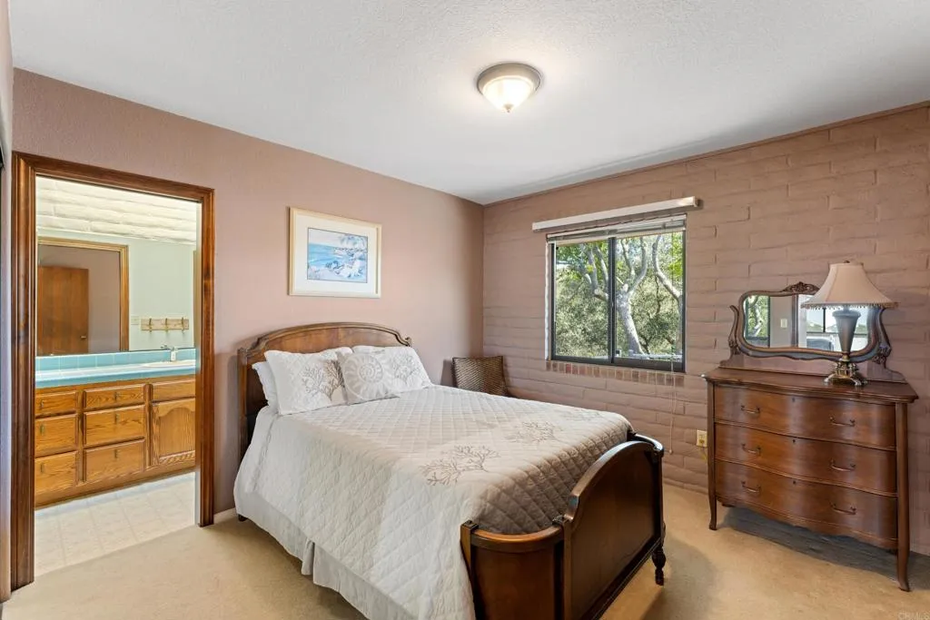 https://cdn.realtyfeed.com/cdn/127/306366197/65c9ba6e13dbde240d134a3174e6fd07.webp
