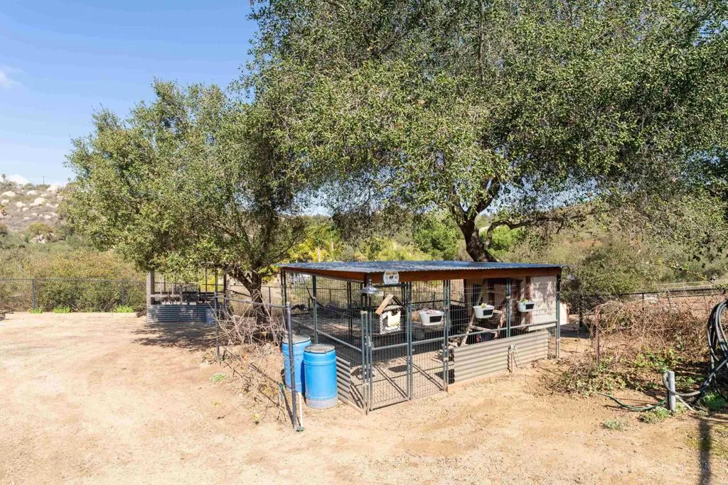 https://cdn.realtyfeed.com/cdn/127/306366197/747b6ab5b0f9c9fbec91450818b35ca7.webp