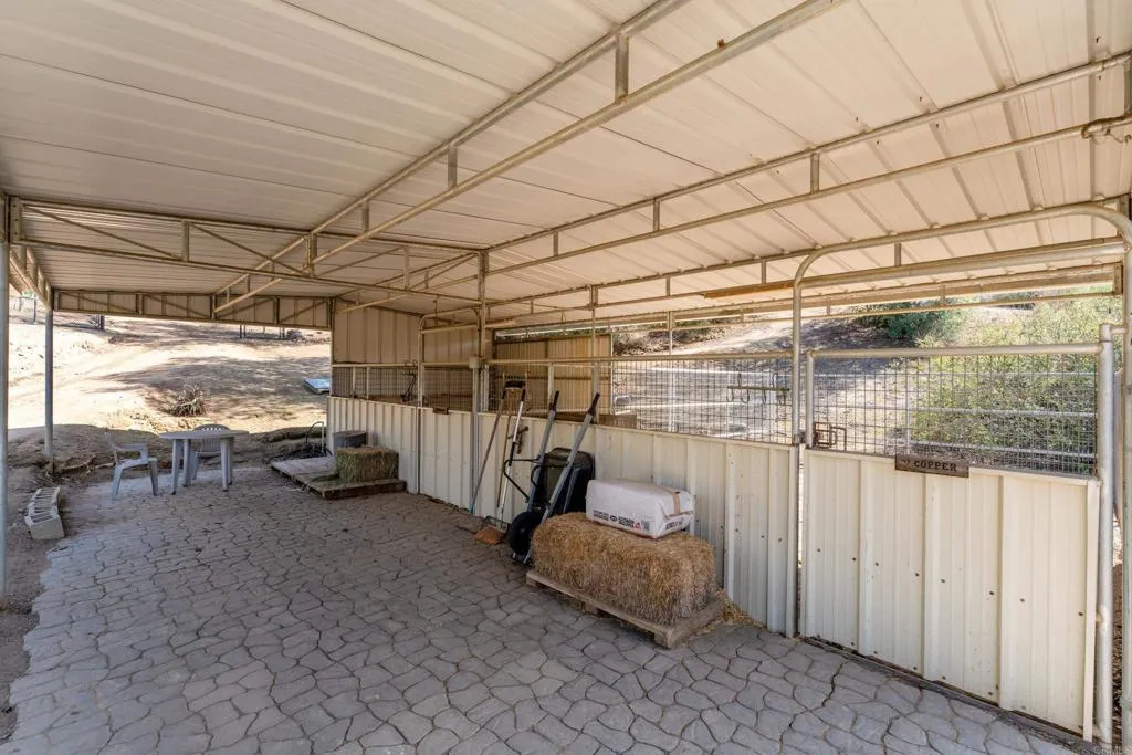 https://cdn.realtyfeed.com/cdn/127/306366197/da43621c943e8c82b2855d04a46f4ff6.webp