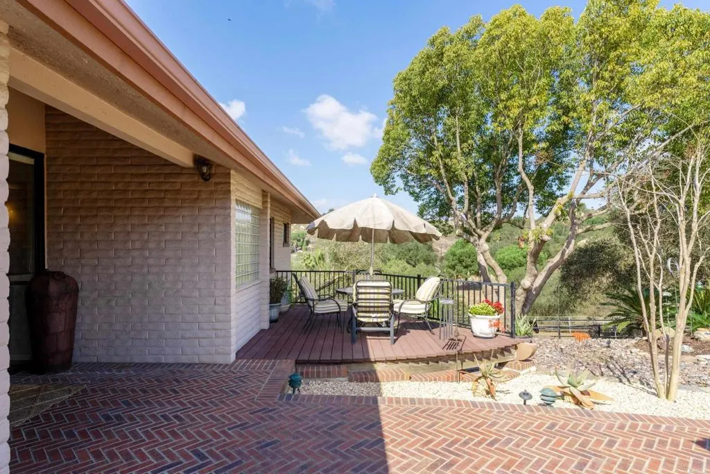 https://cdn.realtyfeed.com/cdn/127/306366197/f6ca884017f5a13a8970486d13c0c730.webp