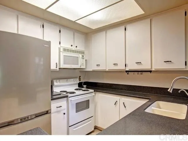 https://cdn.realtyfeed.com/cdn/127/306367014/38364353aeaf038c6ccde9e657c4856c.webp