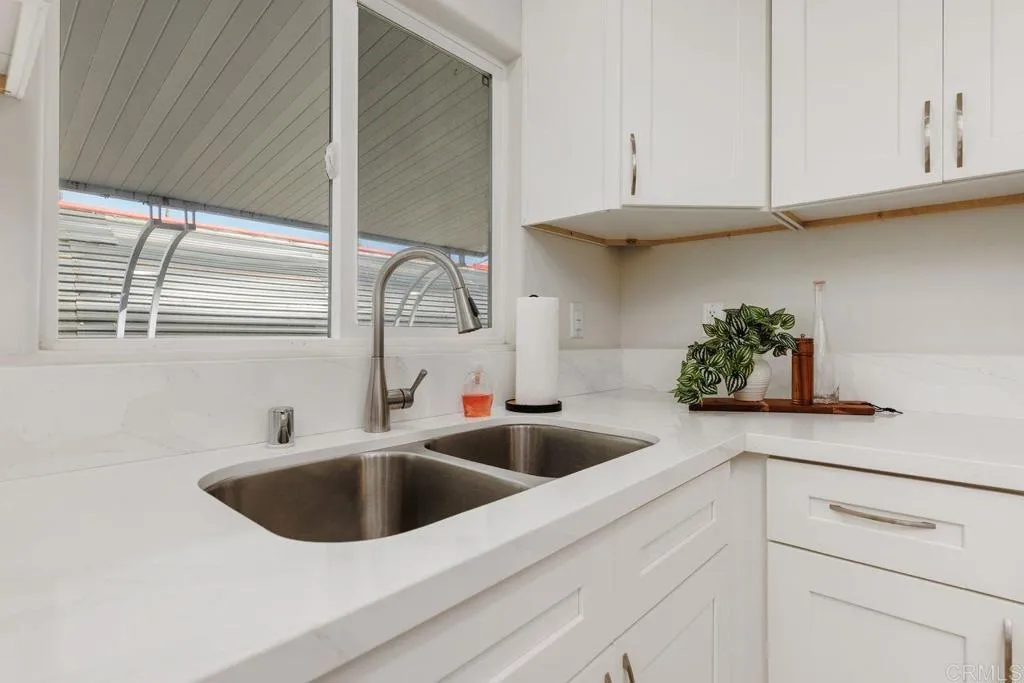 https://cdn.realtyfeed.com/cdn/127/306368620/9878659c7ca6b18321f9312b6d5452d6.webp
