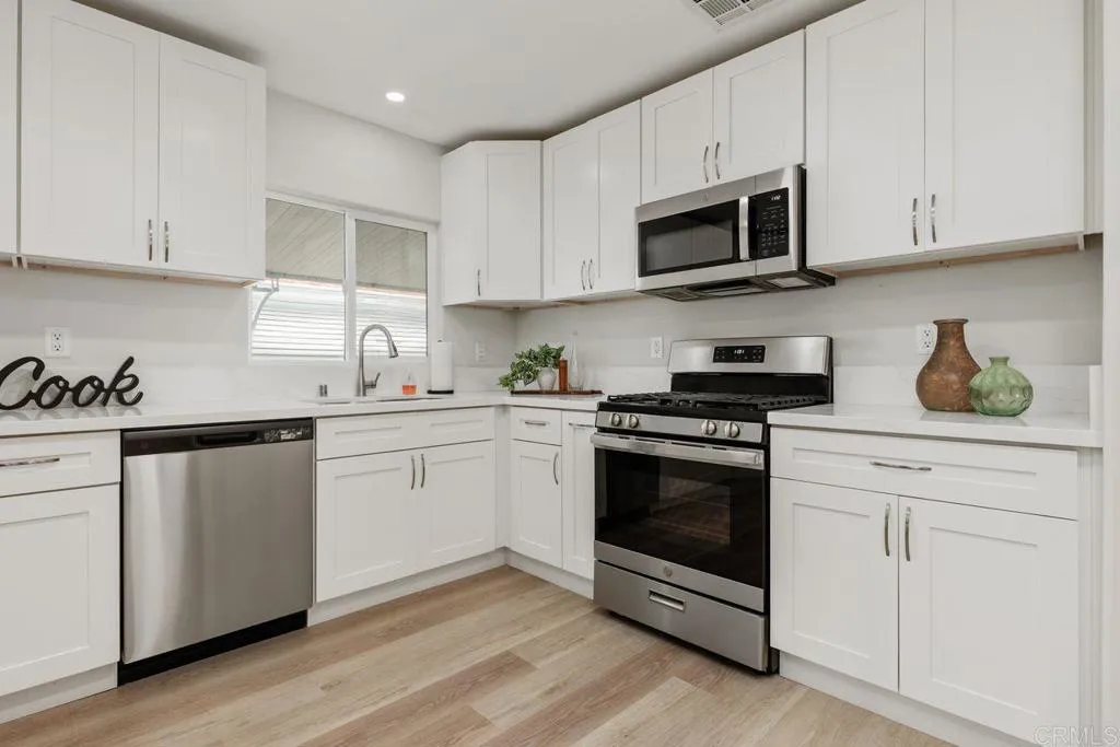 https://cdn.realtyfeed.com/cdn/127/306368620/a4c44971dbf6639fd5633a9597508c05.webp