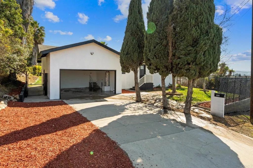https://cdn.realtyfeed.com/cdn/127/306368786/1842284f3a4f3b541d32814860204e75.webp