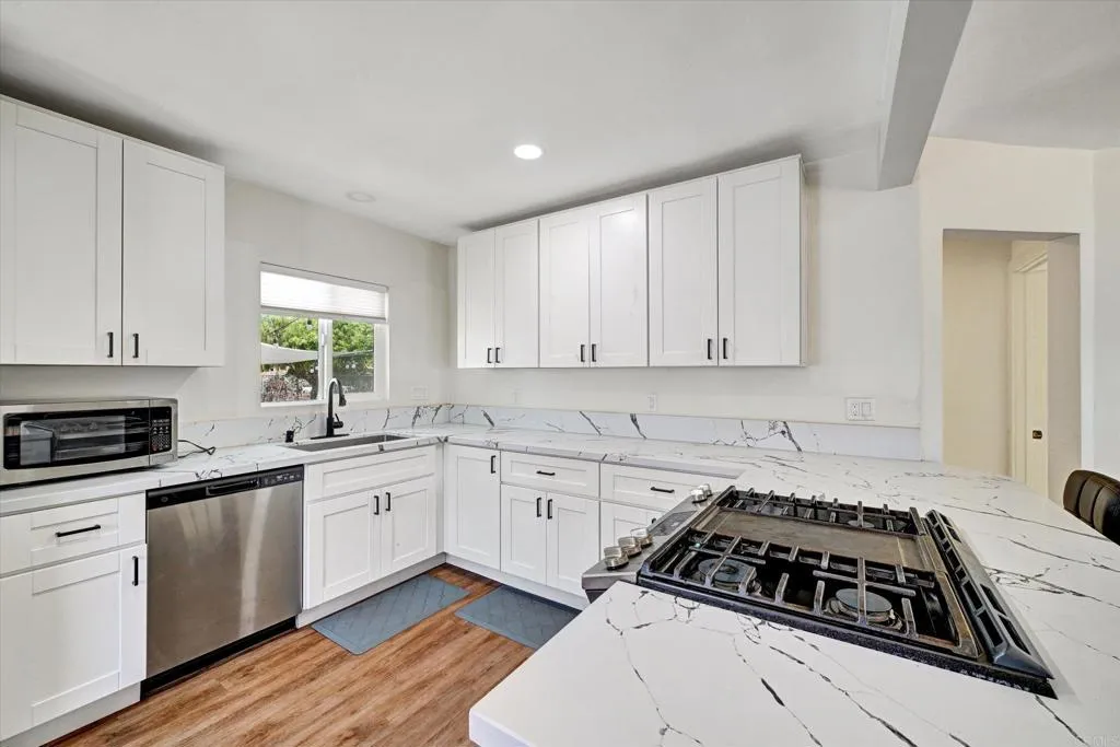 Photo #10: PTP2501265 Listing: Photo #10