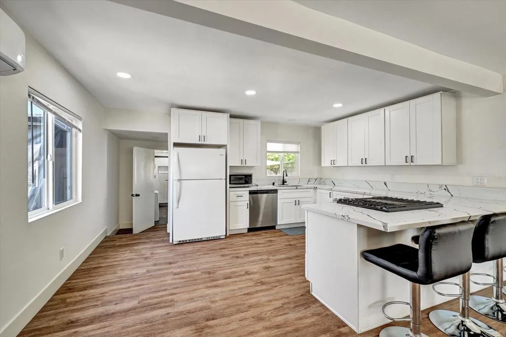 Photo #8: PTP2501265 Listing: Photo #8