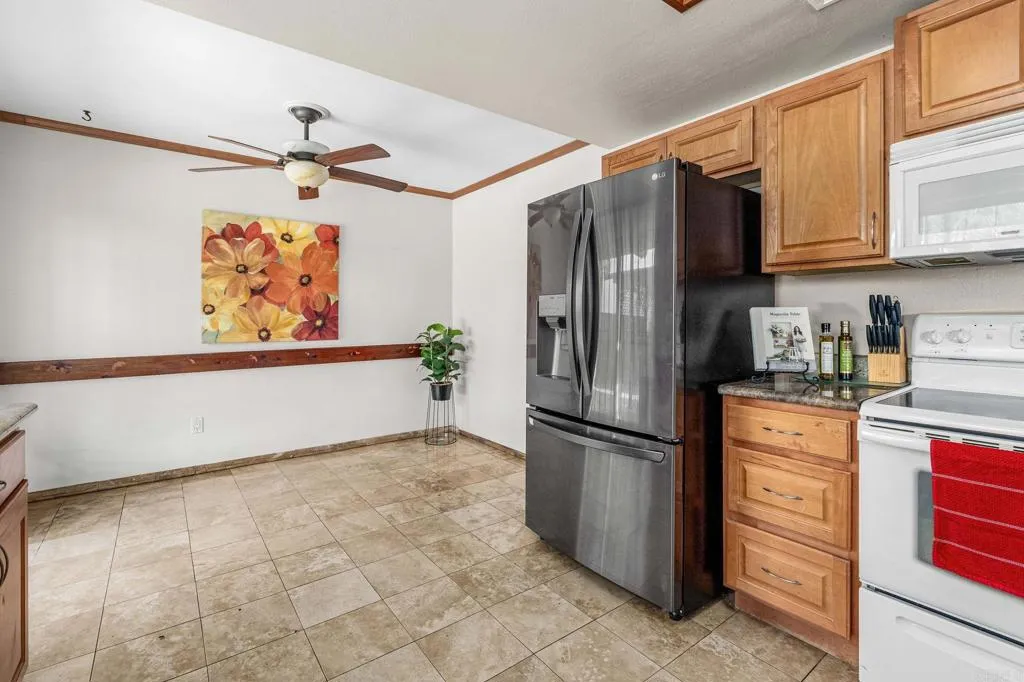 https://cdn.realtyfeed.com/cdn/127/306369363/4a2b8603b8743a006c0b514120c62fd7.webp