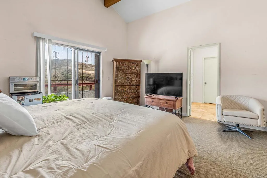 https://cdn.realtyfeed.com/cdn/127/306369363/78503ae5d35d4c2af400b16c7eeb392e.webp