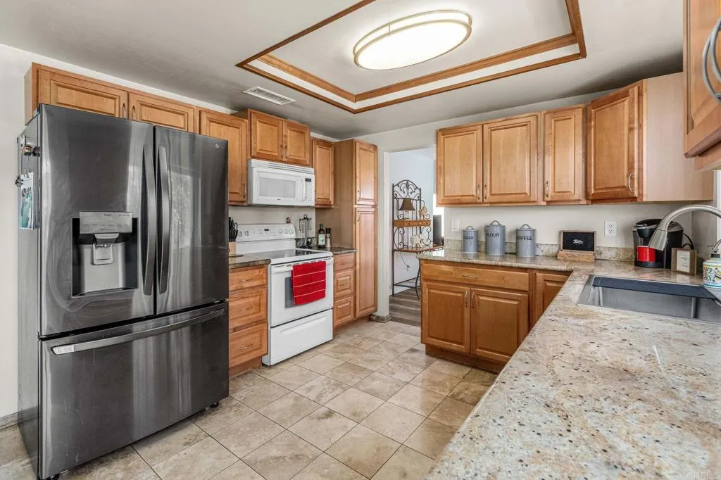 https://cdn.realtyfeed.com/cdn/127/306369363/ce2c2ecf8236f382e100f850c1965ee6.webp
