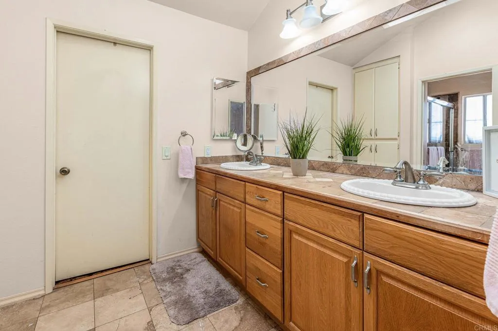 https://cdn.realtyfeed.com/cdn/127/306369363/d575b375788de0a8010b413fcf7a5b23.webp