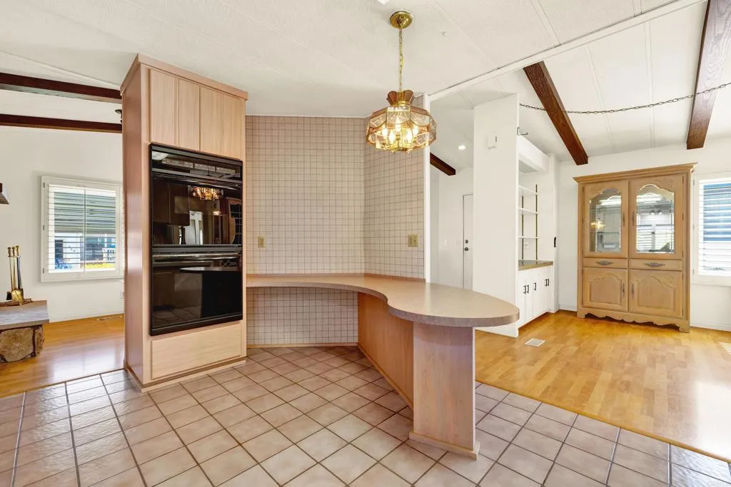 https://cdn.realtyfeed.com/cdn/127/306369496/e7c92db24662d768e0644ceeca80817b.webp