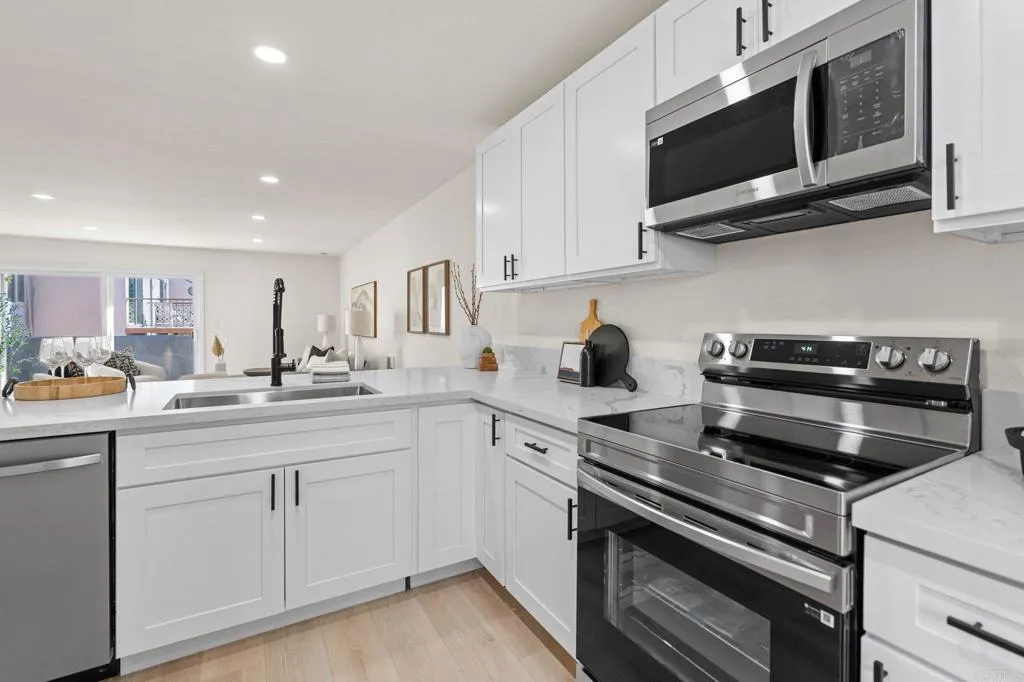 https://cdn.realtyfeed.com/cdn/127/306370925/7742f32453994f9fc8552f26ad581026.webp