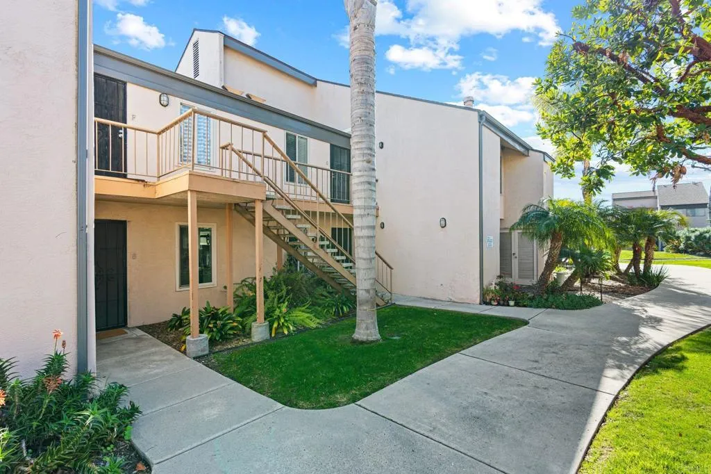 https://cdn.realtyfeed.com/cdn/127/306370925/95f87b29ee344f84356f059af25ba493.webp