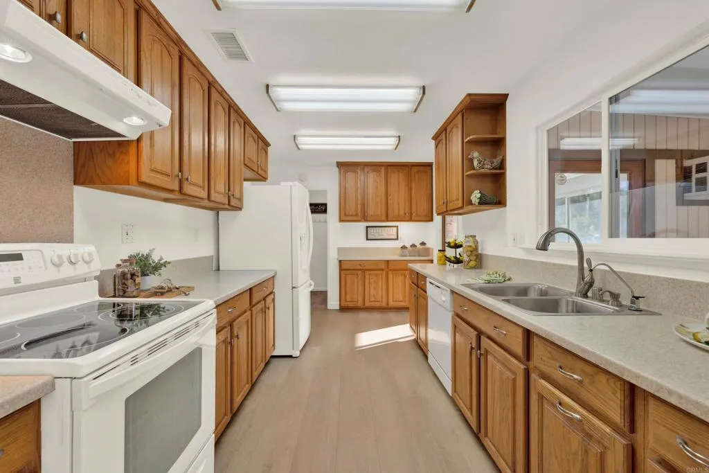 https://cdn.realtyfeed.com/cdn/127/306370931/3fa035af5f3ef5bee88038afe6212989.webp