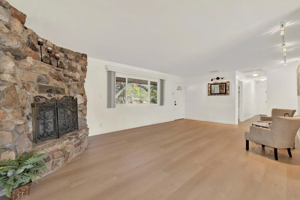 https://cdn.realtyfeed.com/cdn/127/306370931/4de74969af143923ca16bad76015175e.webp