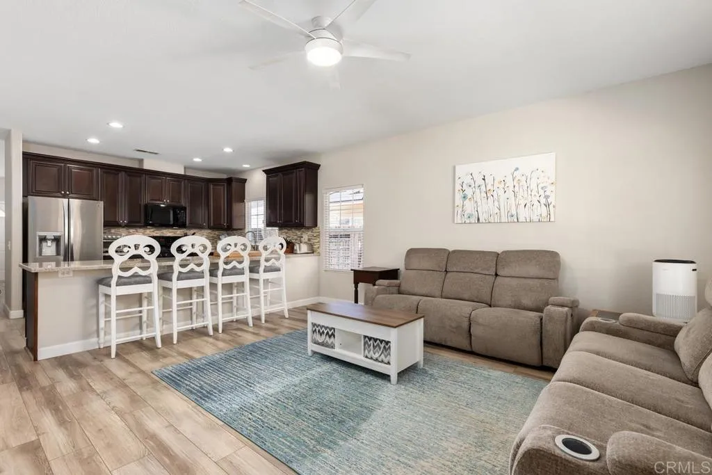 https://cdn.realtyfeed.com/cdn/127/306371066/647b62e97c08cbfd35256687b49e306b.webp
