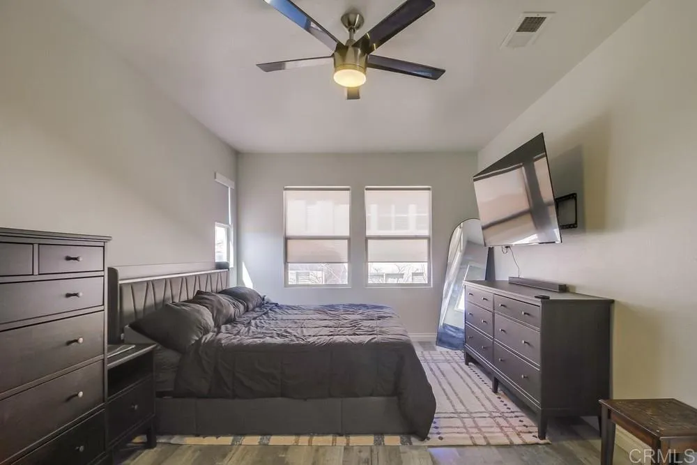 https://cdn.realtyfeed.com/cdn/127/306371247/9b9698c21c7b7bfc88a27df70c2cb1ec.webp