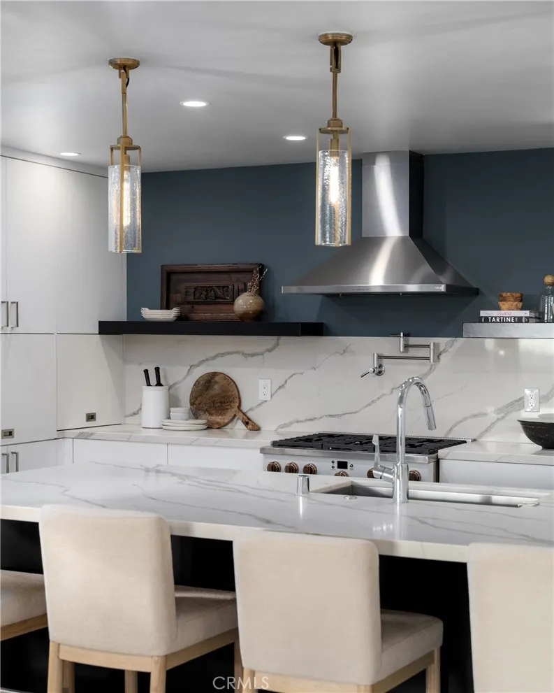 https://cdn.realtyfeed.com/cdn/127/306371718/256102897af292505a1844e158d0bafb.webp