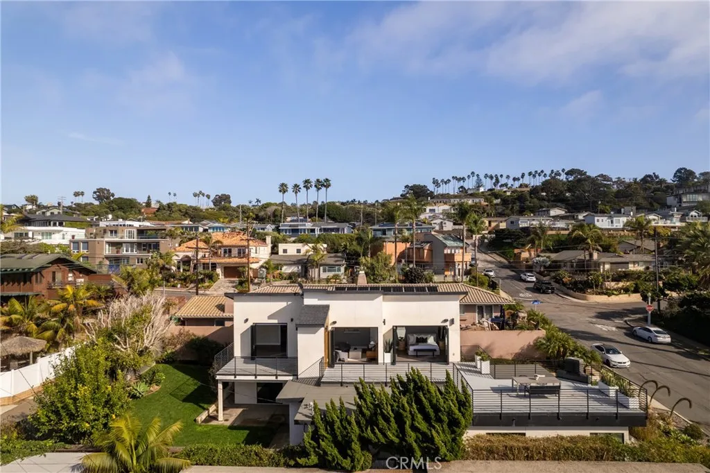 https://cdn.realtyfeed.com/cdn/127/306371718/27cc226f750b3148817000bee1ee51b6.webp