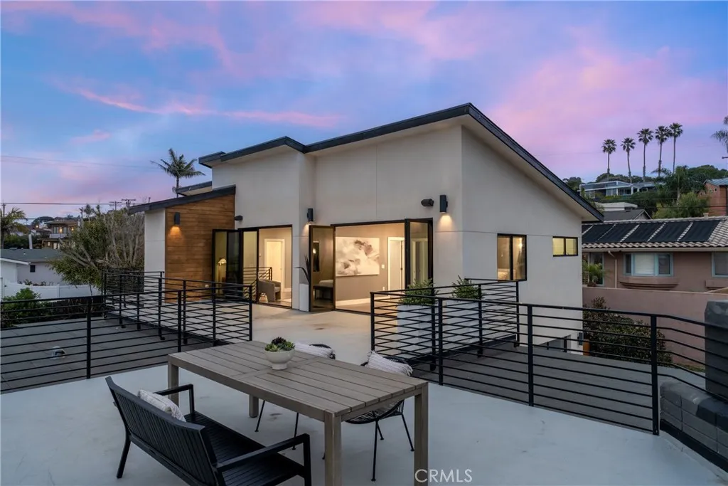 https://cdn.realtyfeed.com/cdn/127/306371718/56a944d781414cb2e75ebb6e969fff3a.webp