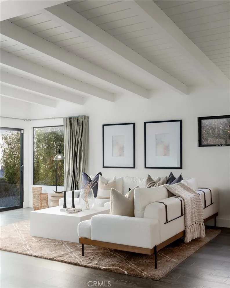 https://cdn.realtyfeed.com/cdn/127/306371718/6637fad83f5b4ab232f91e6435244e47.webp
