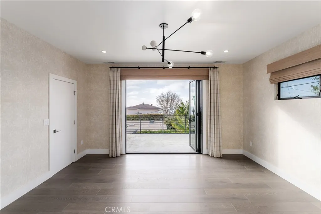 https://cdn.realtyfeed.com/cdn/127/306371718/9a2f3fd9d6977777c37f2ae4ff6dd5c0.webp