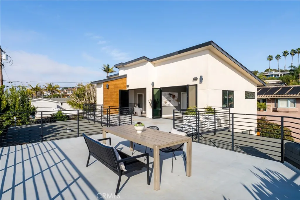https://cdn.realtyfeed.com/cdn/127/306371718/9cdedc4397e2dd0bb63c91bc9ee91e85.webp