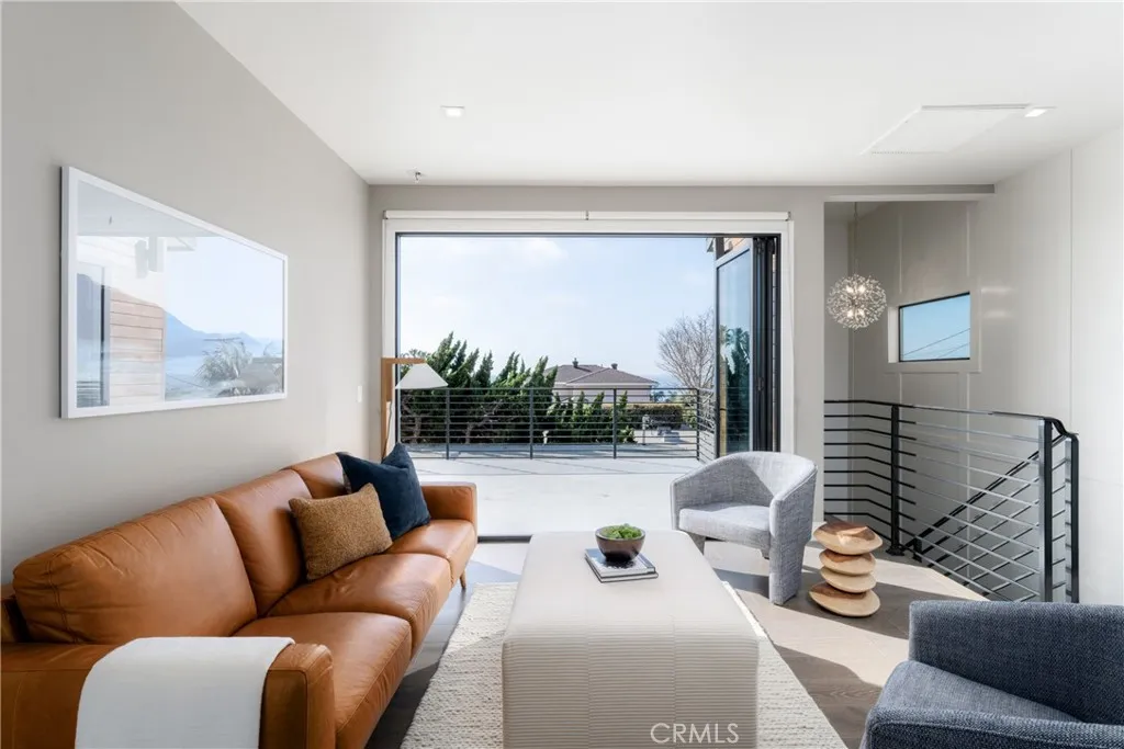 https://cdn.realtyfeed.com/cdn/127/306371718/edf5cdc67fdfa2f7244a5127605dda33.webp