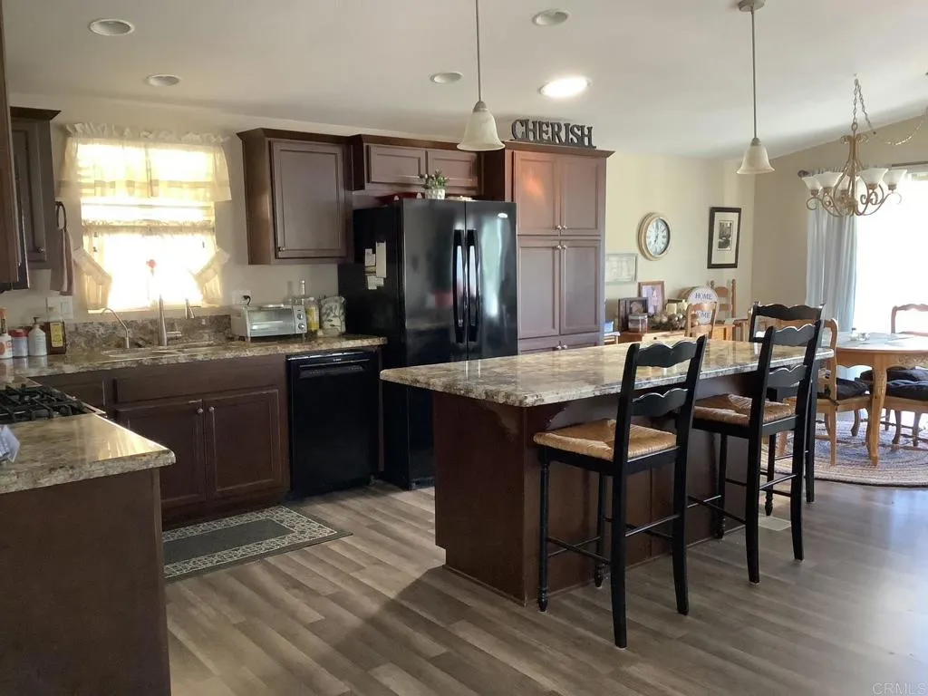 https://cdn.realtyfeed.com/cdn/127/306372198/d25d393c2fd77b92a21d221eee8b732a.webp