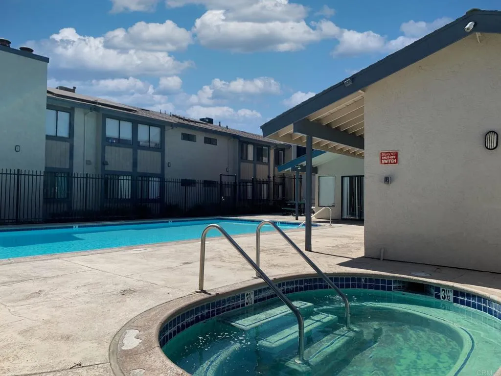 https://cdn.realtyfeed.com/cdn/127/306372309/3e32eb474338620164e34e1bd6fbfdb4.webp