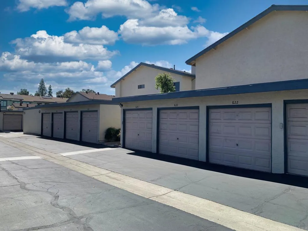 https://cdn.realtyfeed.com/cdn/127/306372309/9a7e09f7477176bd0b0a888d146446ef.webp