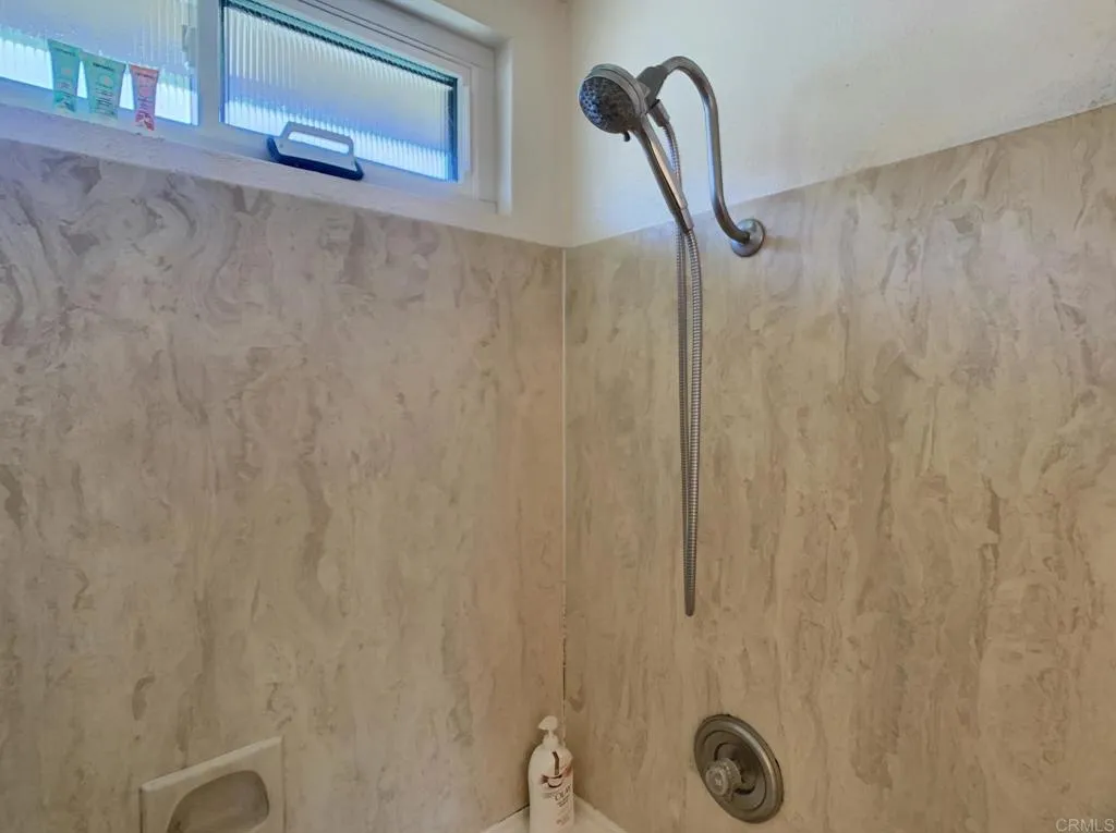 https://cdn.realtyfeed.com/cdn/127/306372309/bad51d493f1d62652afa9fcd2e3f477e.webp