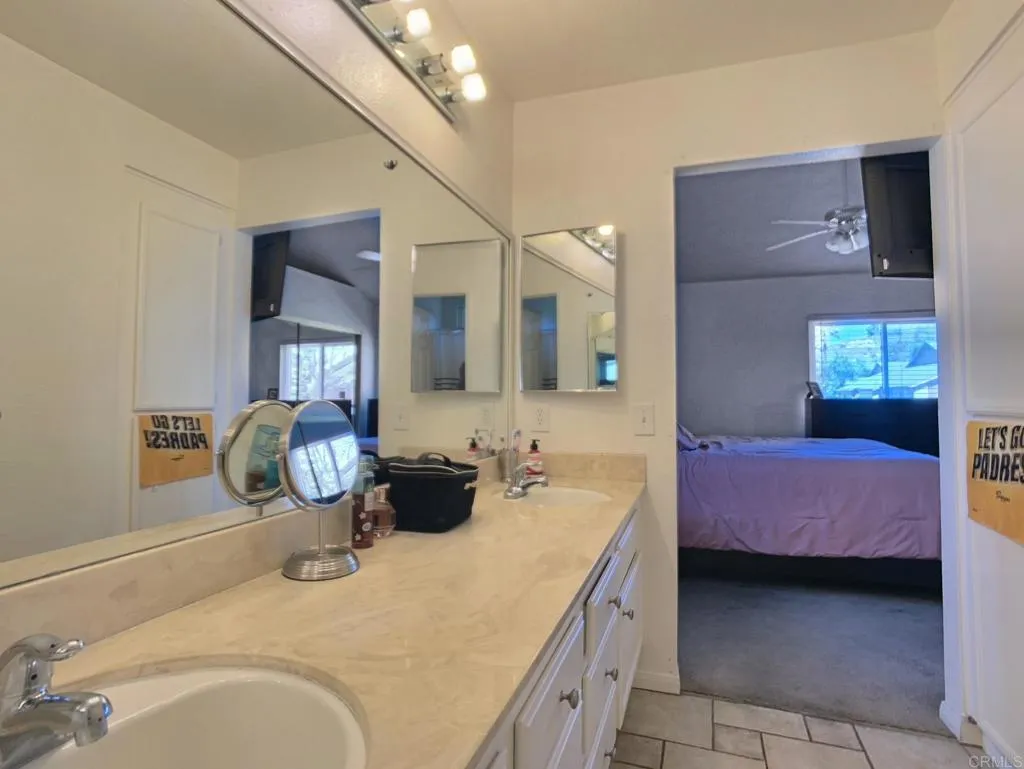 https://cdn.realtyfeed.com/cdn/127/306372309/e2640460a2b4e37192db04ba2b78a2df.webp