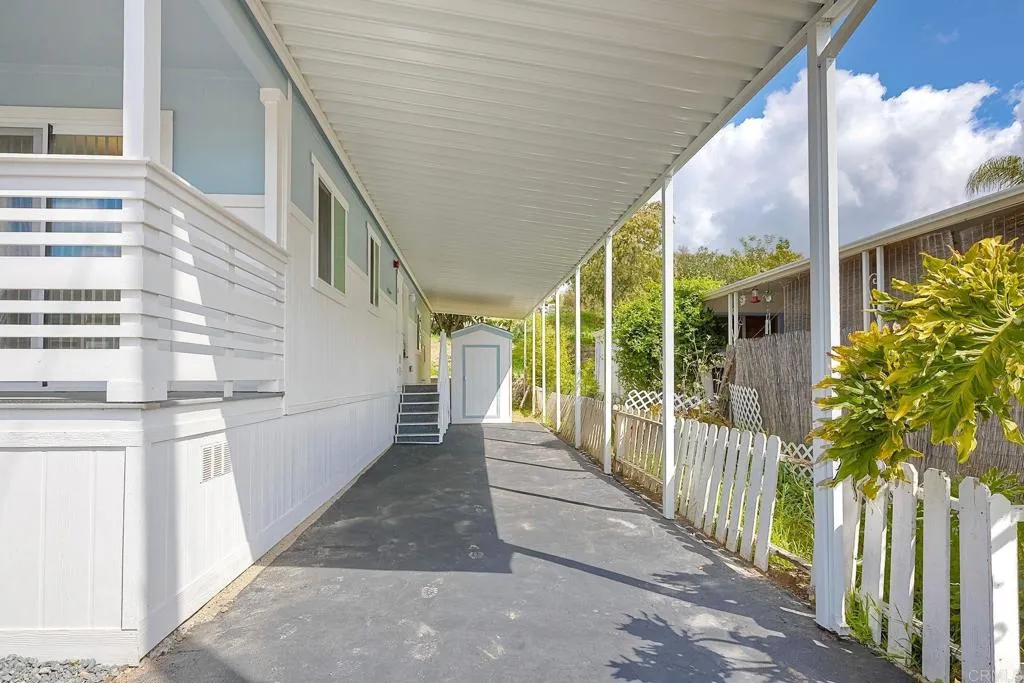 https://cdn.realtyfeed.com/cdn/127/306372605/550e286c49605f7b15d022ddc216490a.webp