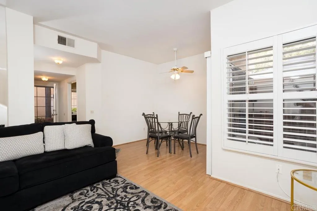 https://cdn.realtyfeed.com/cdn/127/306372662/edaaca6251694498edff0f59db4ba2a1.webp